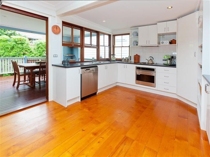 253 Nursery Road, Holland Park QLD 4121