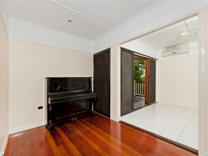 69 Dunbar Street, Mount Gravatt East QLD 4122