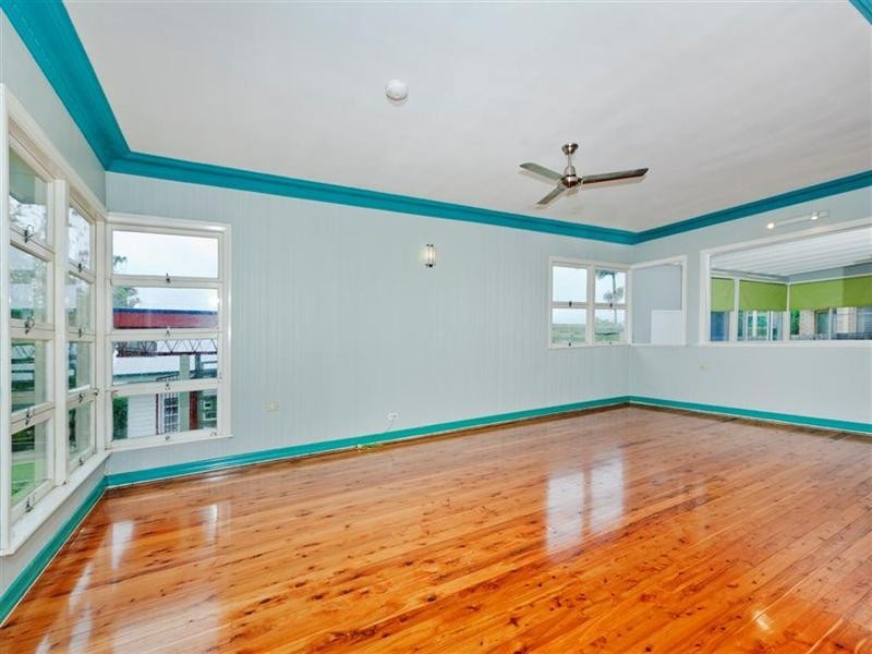 54 Hockings Street, Holland Park West QLD 4121