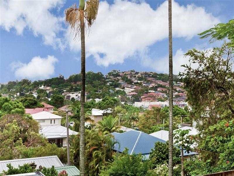 67 Pickthorne Street, Holland Park West QLD 4121