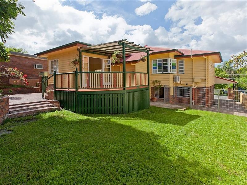 129 Lloyd Street, Camp Hill QLD 4152