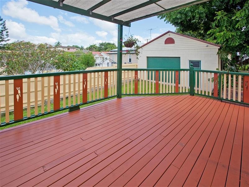 129 Lloyd Street, Camp Hill QLD 4152