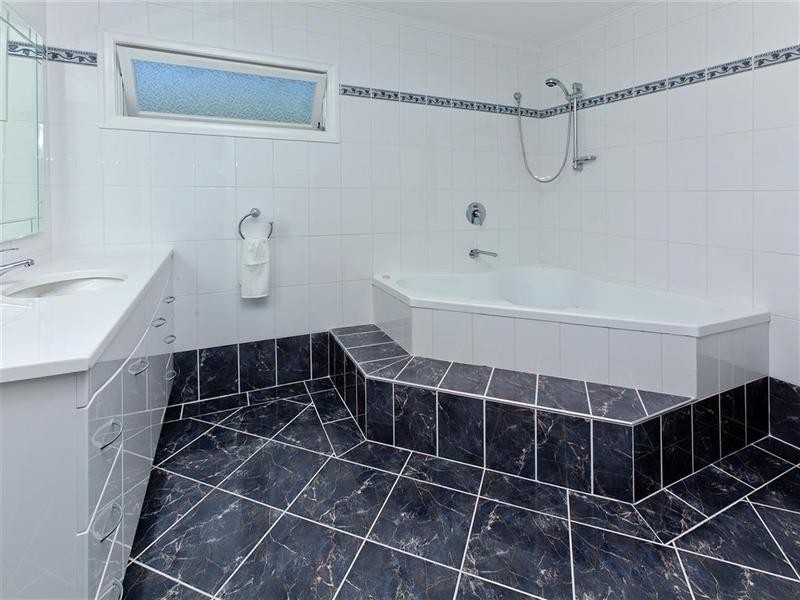 129 Lloyd Street, Camp Hill QLD 4152