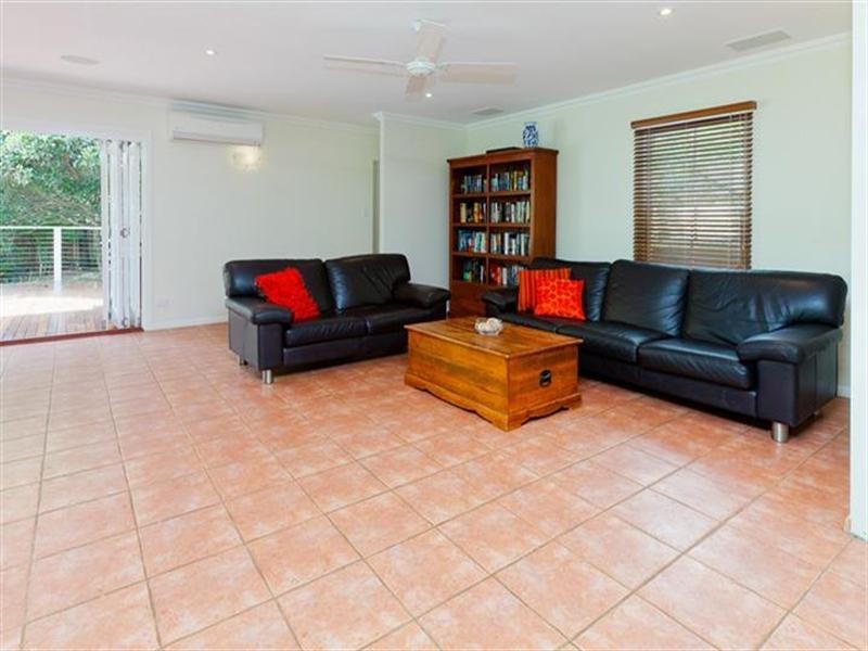 24 Oates Avenue, Holland Park QLD 4121