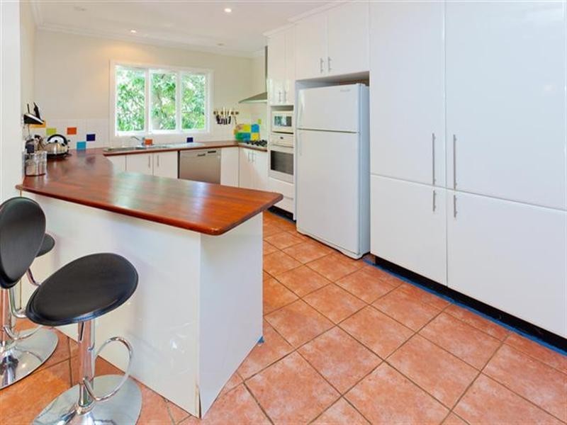 24 Oates Avenue, Holland Park QLD 4121