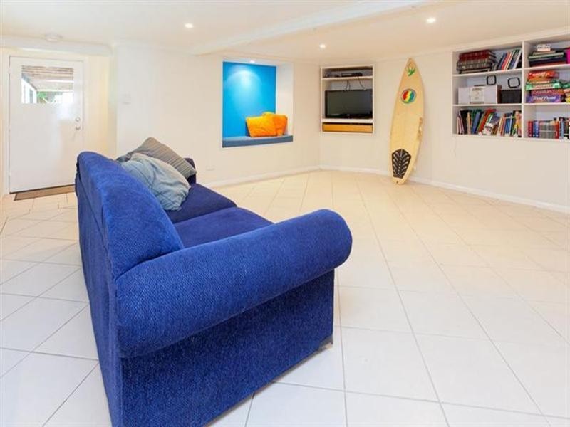 24 Oates Avenue, Holland Park QLD 4121