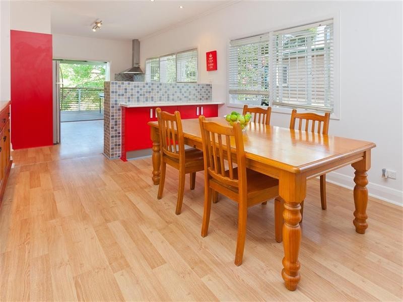 35 Albert Street, Holland Park West QLD 4121