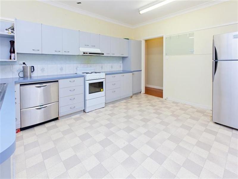 41 Eric Road, Holland Park QLD 4121