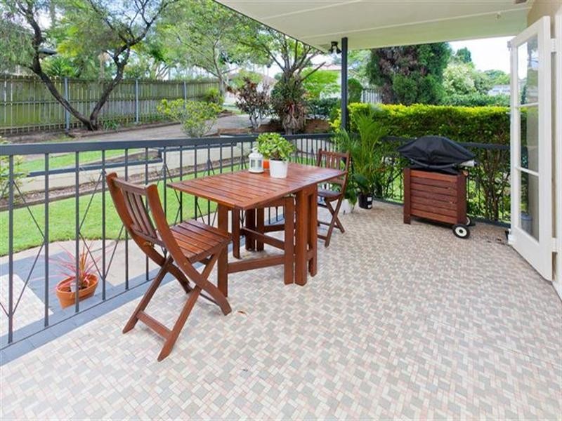 41 Eric Road, Holland Park QLD 4121