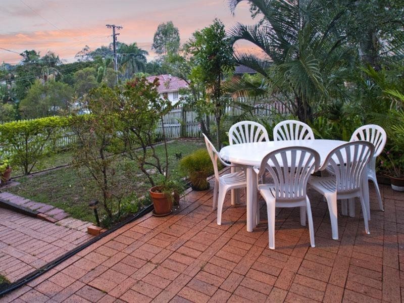 2 Brendon Street, Tarragindi QLD 4121