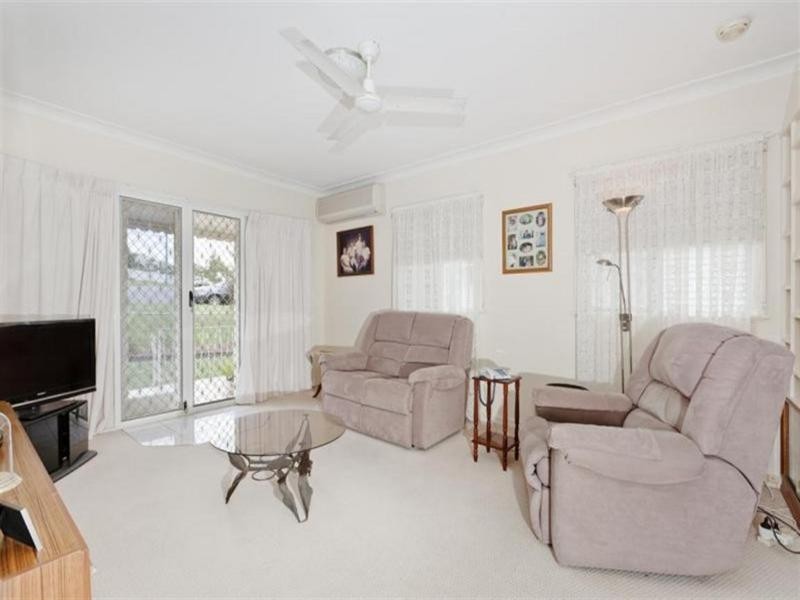 132 Laura Street, Tarragindi QLD 4121