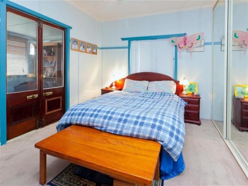 30 Vera Street, Greenslopes QLD 4120