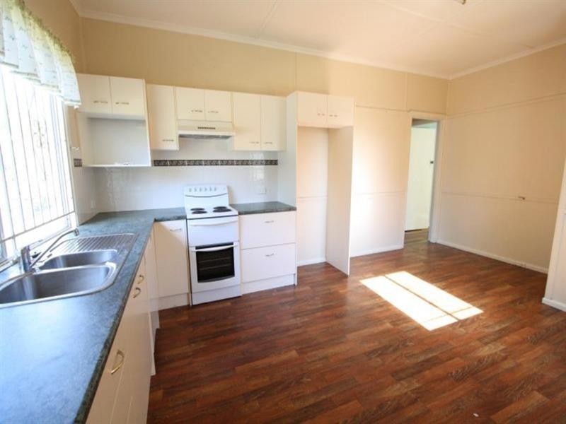 14 Mar Street, Holland Park QLD 4121