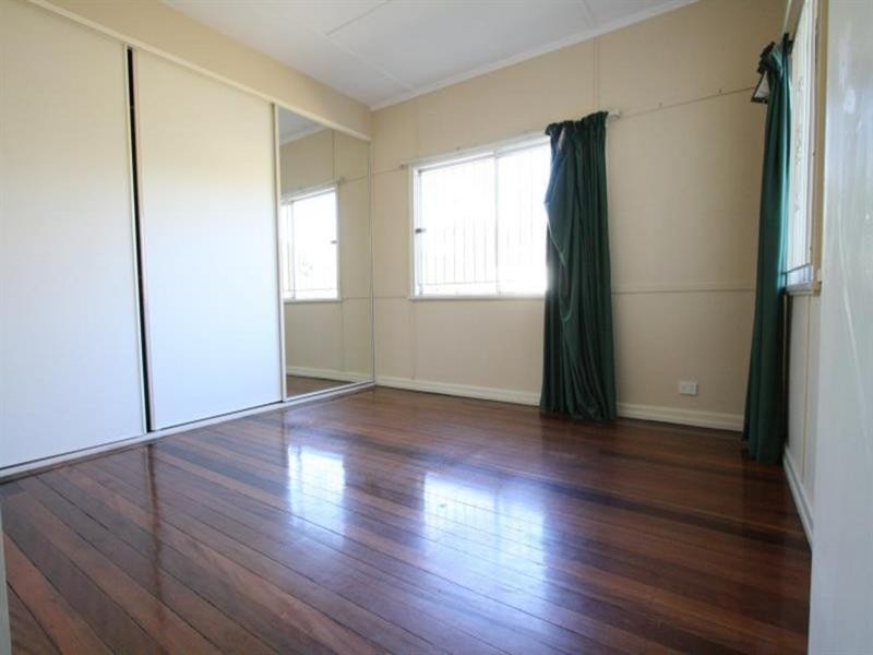 14 Mar Street, Holland Park QLD 4121