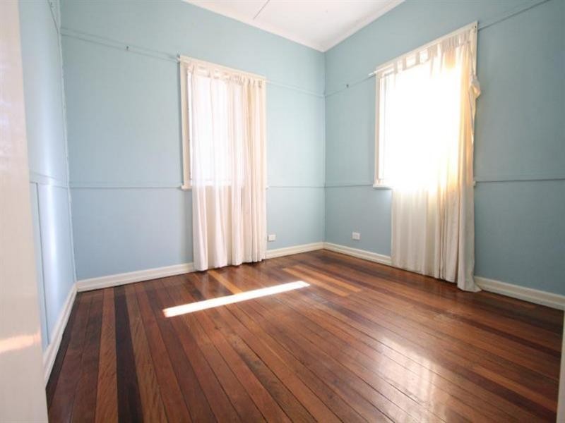 14 Mar Street, Holland Park QLD 4121