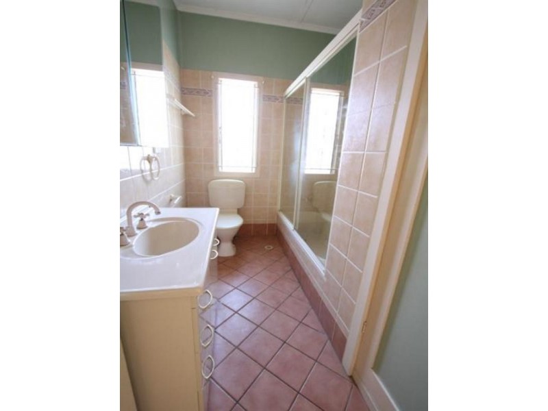 14 Mar Street, Holland Park QLD 4121