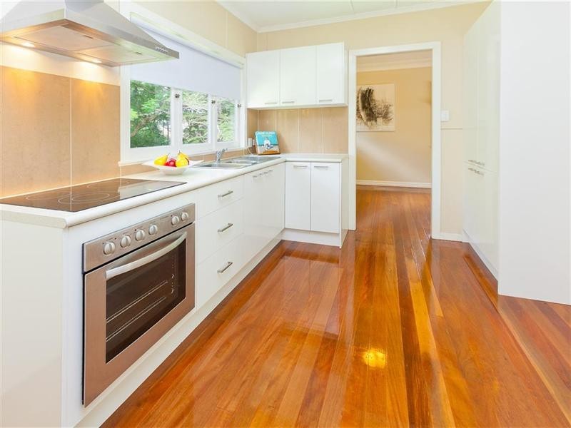 20 Latimer Street, Holland Park QLD 4121