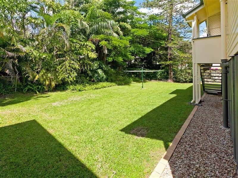 20 Latimer Street, Holland Park QLD 4121