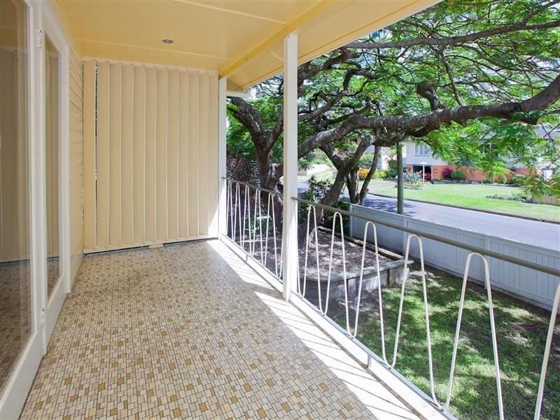 20 Latimer Street, Holland Park QLD 4121