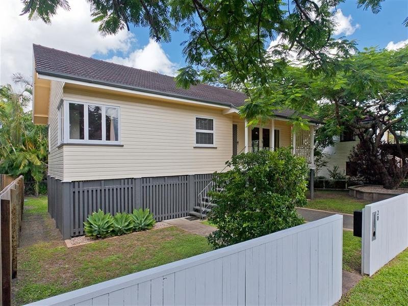 20 Latimer Street, Holland Park QLD 4121