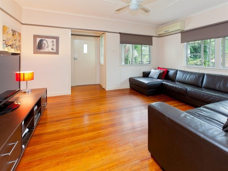 42 Floral Street, Mount Gravatt East QLD 4122