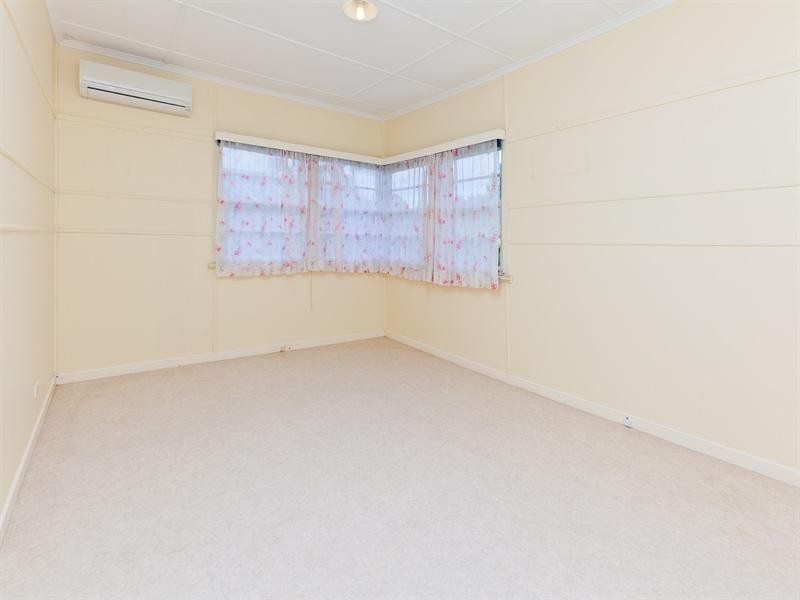 6 Fry Street, Holland Park QLD 4121