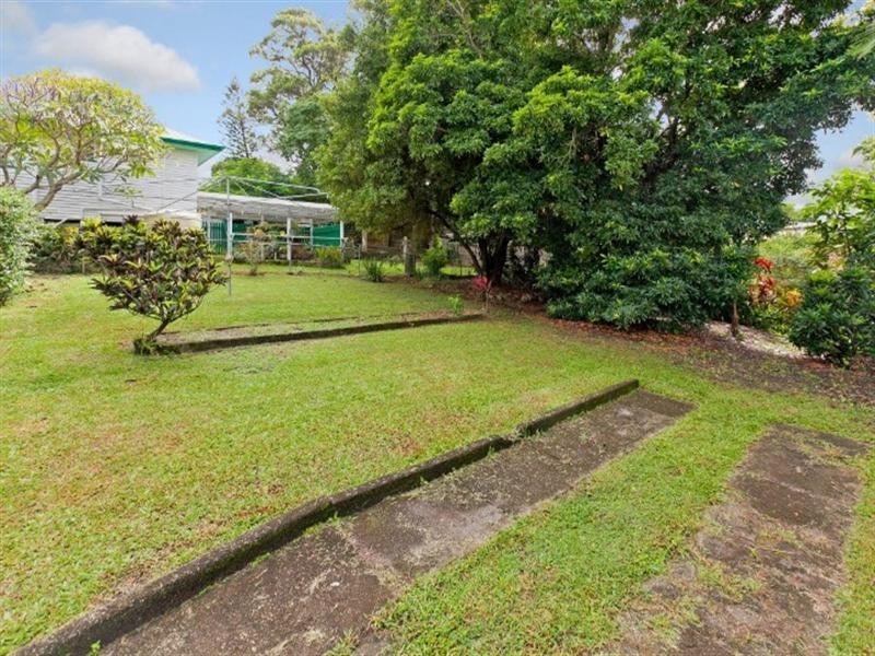6 Fry Street, Holland Park QLD 4121