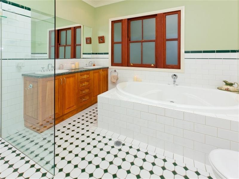 7 Cedar Street, Greenslopes QLD 4120