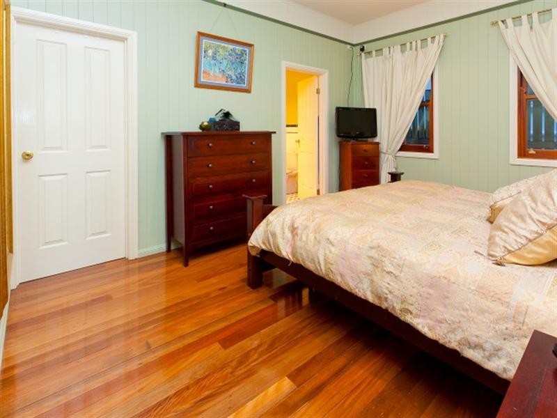 7 Cedar Street, Greenslopes QLD 4120