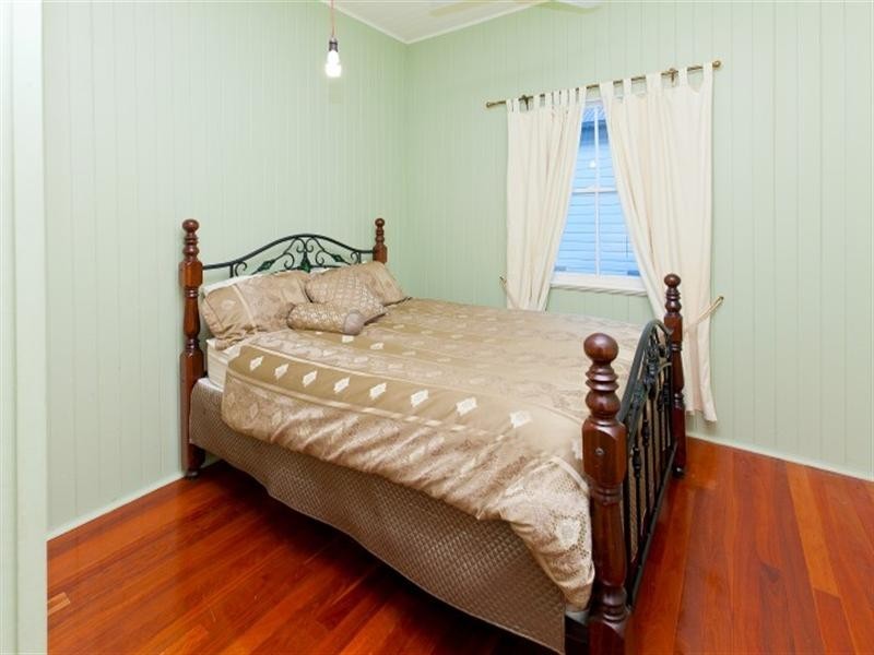 7 Cedar Street, Greenslopes QLD 4120