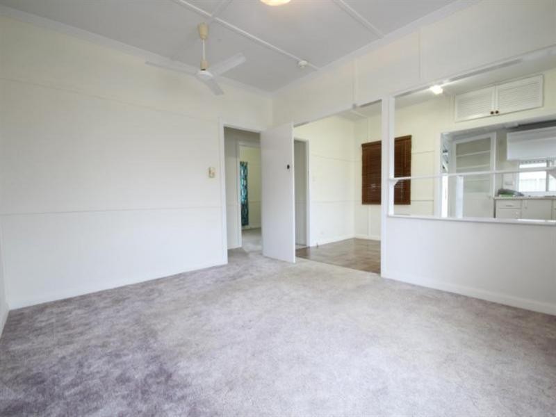 26 Dobbie Street, Holland Park QLD 4121