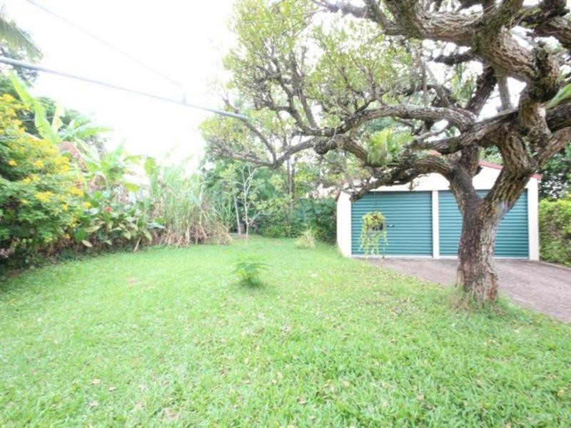 26 Dobbie Street, Holland Park QLD 4121