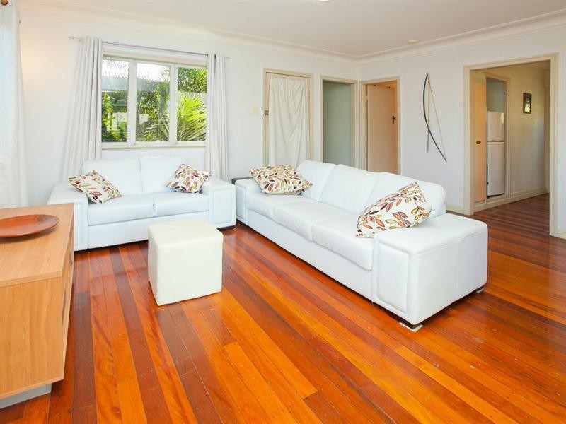 111 Murton Avenue, Holland Park QLD 4121