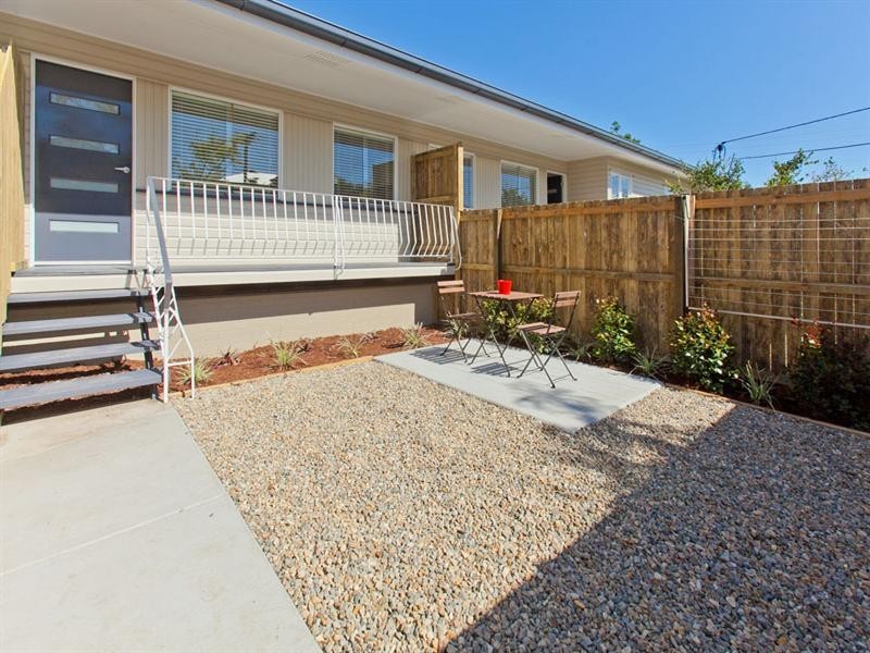 2/9 Parooba Avenue, Camp Hill QLD 4152