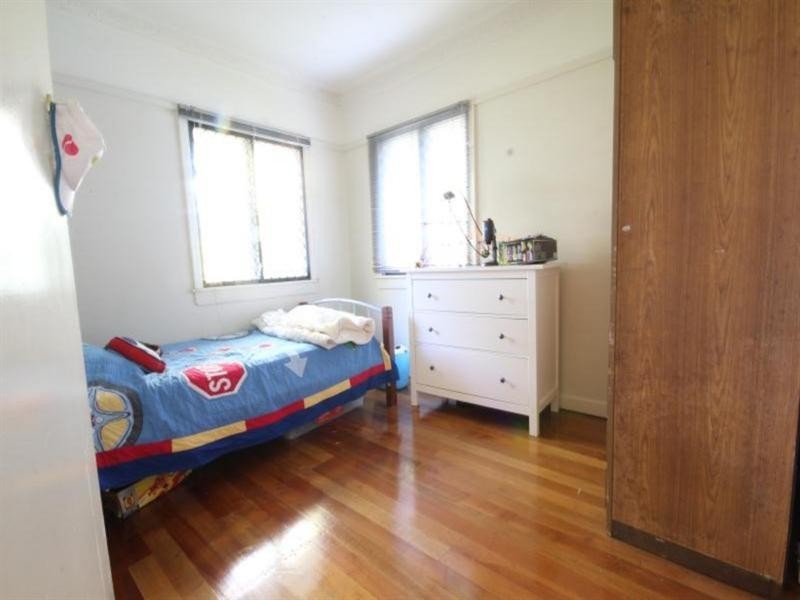 5 Turquoise Street, Holland Park QLD 4121