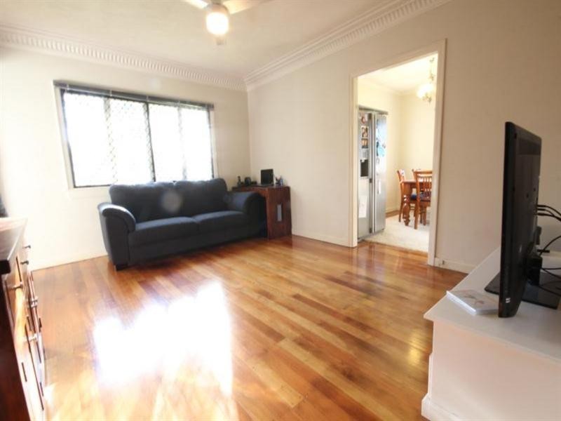 5 Turquoise Street, Holland Park QLD 4121