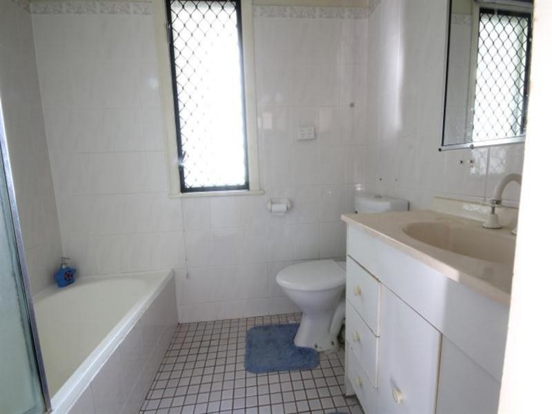 5 Turquoise Street, Holland Park QLD 4121