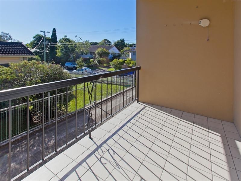 1/21 Embie Street, Holland Park West QLD 4121