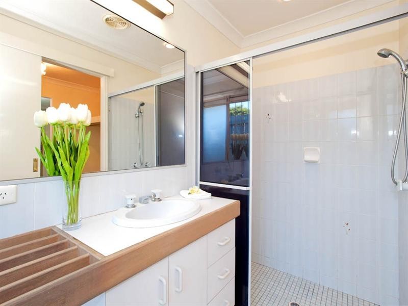 16 Boorala Crescent, Eight Mile Plains QLD 4113