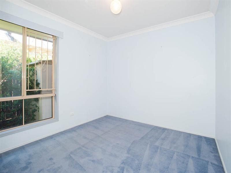 16 Boorala Crescent, Eight Mile Plains QLD 4113