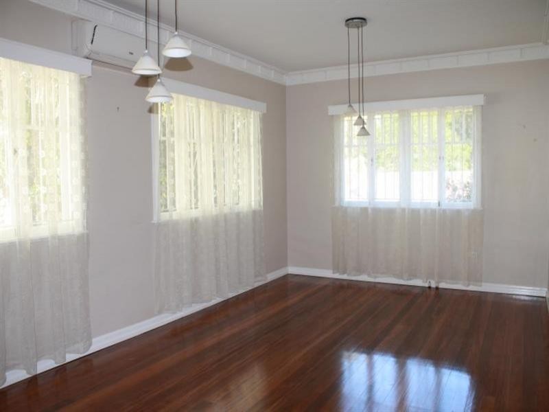 354 Nursery Road, Holland Park QLD 4121