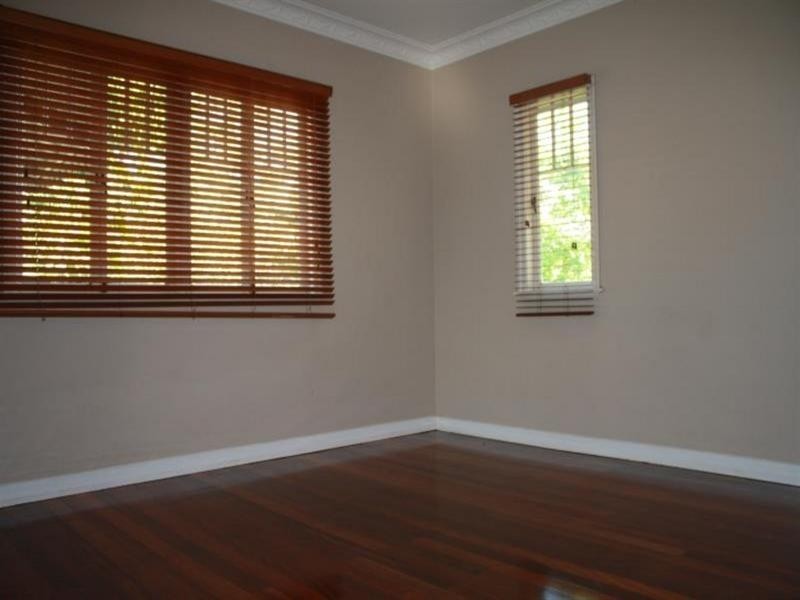 354 Nursery Road, Holland Park QLD 4121