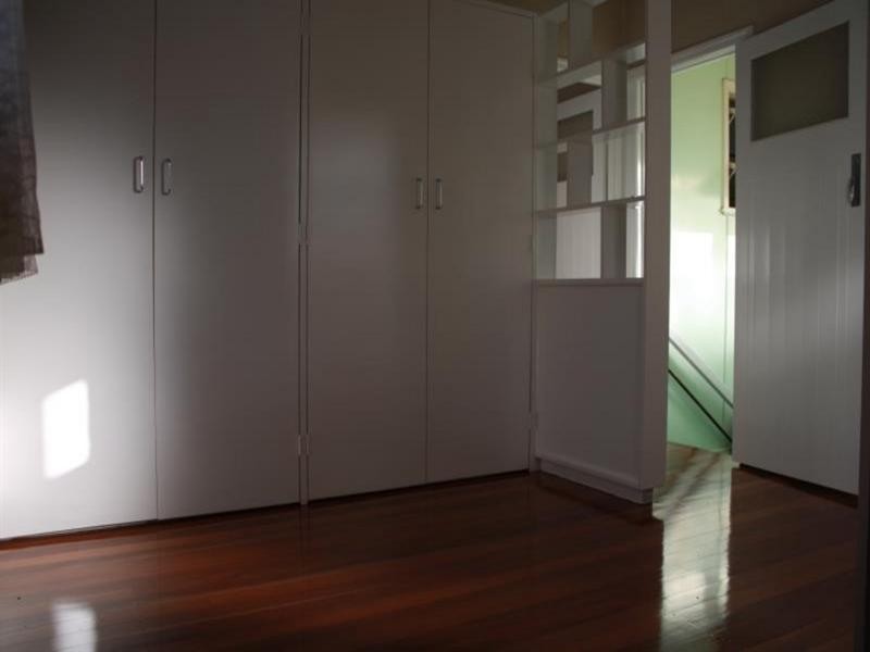 354 Nursery Road, Holland Park QLD 4121