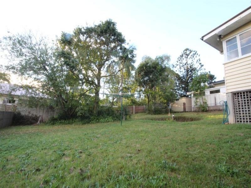 354 Nursery Road, Holland Park QLD 4121