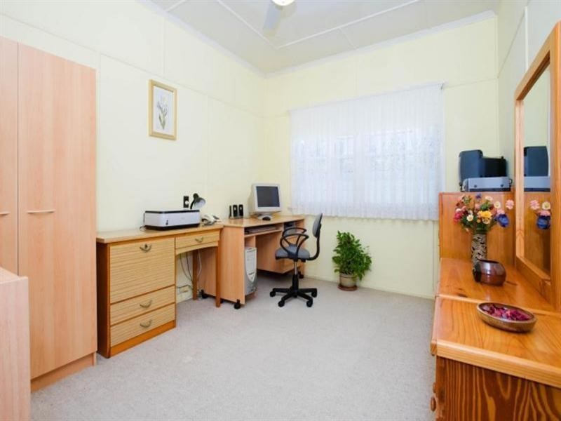 24 Orcades Road, Annerley QLD 4103