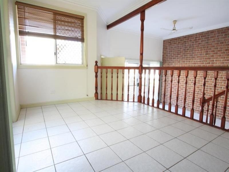 2/62 Crest Street, Mount Gravatt East QLD 4122