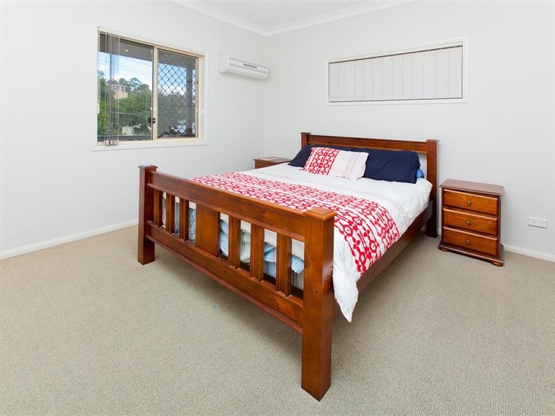 27 Boronia Avenue, Holland Park West QLD 4121