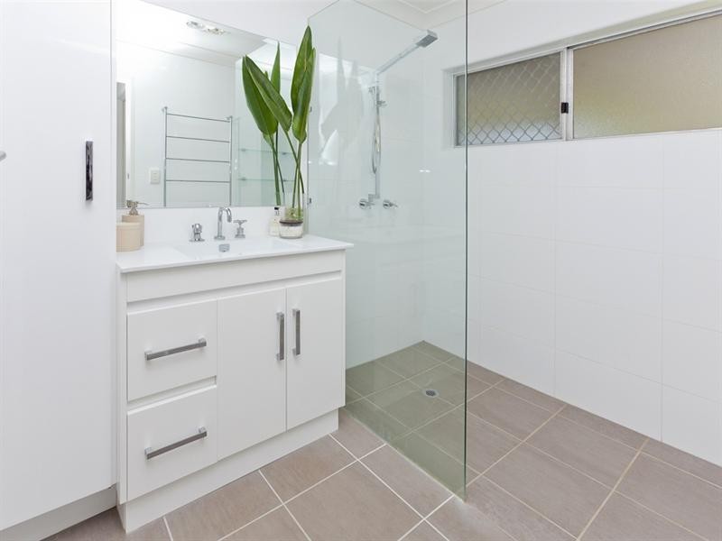 19 Greycliffe Street, Mount Gravatt East QLD 4122