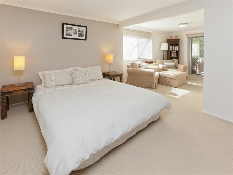 19 Greycliffe Street, Mount Gravatt East QLD 4122