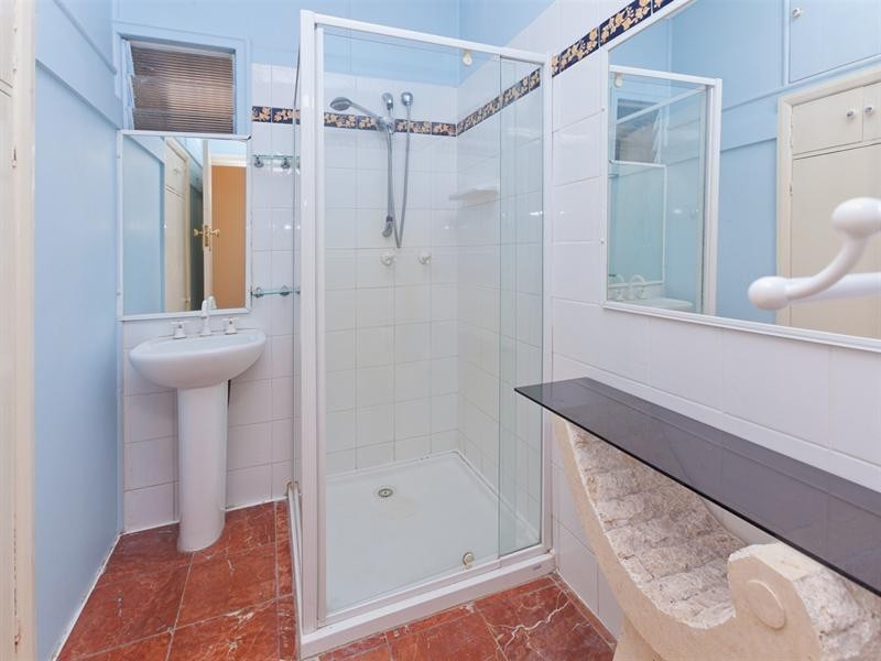 1 Galsworthy Street, Holland Park West QLD 4121